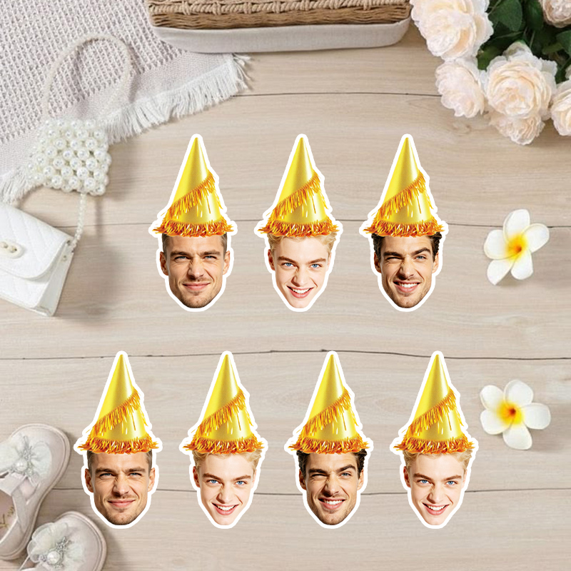 Party Hat Cone - 20個入り/30個入り、お好みの写真を入れられる、金色の円錐形帽子が付いた、パーソナライズされた人間の顔のステッカー。パーティーの記念品や装飾に最適。