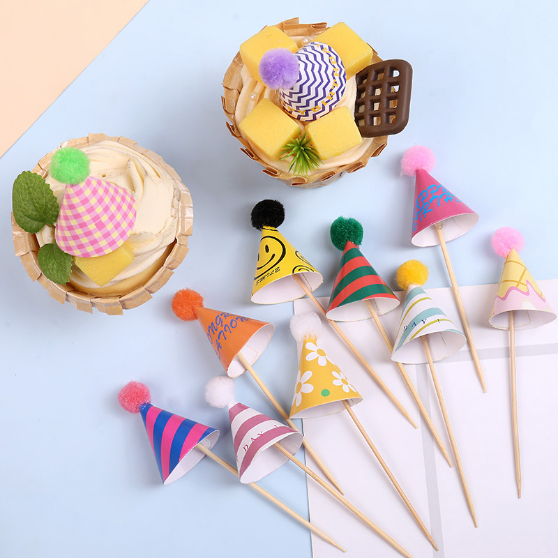 30個入り ミニパーティーハット ケーキトッパー カラフルな - Party Hat Cone のレビューと価格